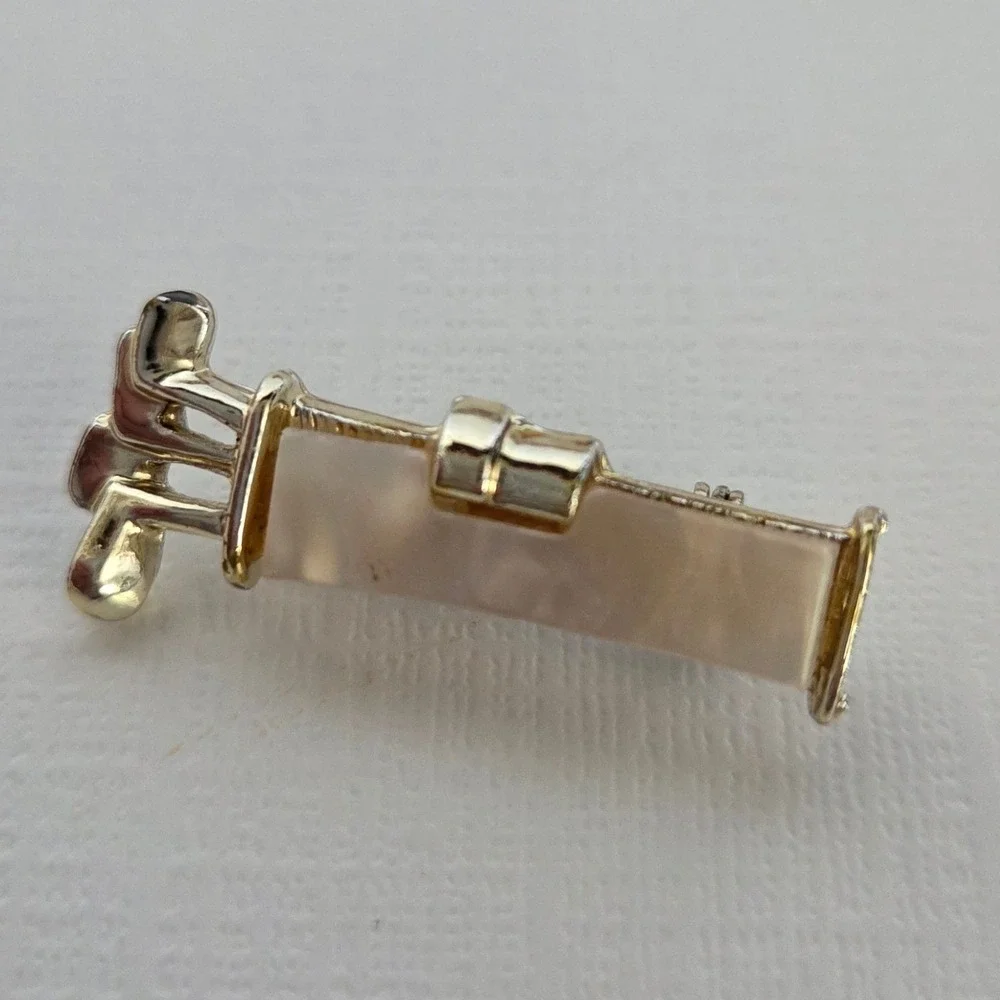 Golf Bag Brooch Gold Mother of Pearl Sporty Novelty Pin